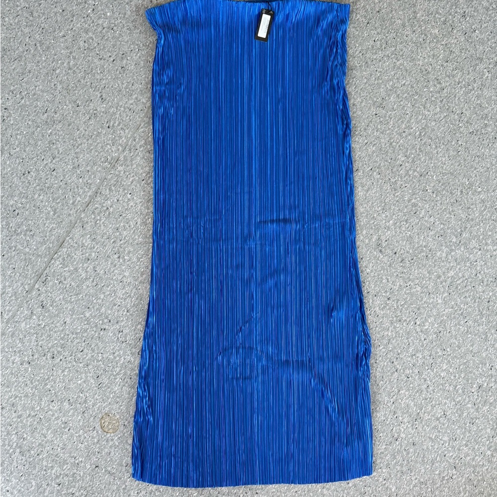 PrettyLittleThing Vibrant Blue Pleated Dress